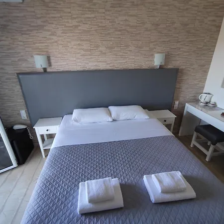 Tina Hotel Dassia (Corfu)