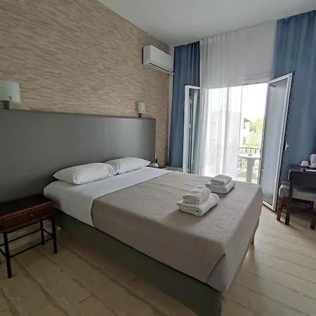 Tina Hotel Dassia (Corfu)