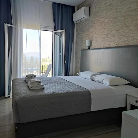 Tina Hotel 2*