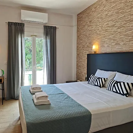 Tina Hotel 2*