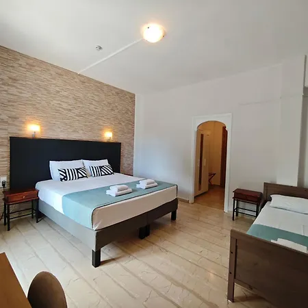 Hotel Tina Dassia (Corfu)